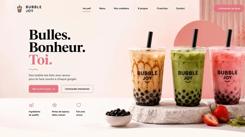 Écran de démonstration pour un salon de bubble tea : « Bulles. Bonheur. Toi », trois bubble teas alignés sur une pierre claire.
